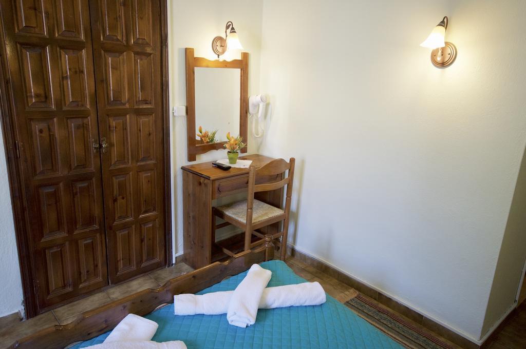 Ria Rooms Κισσός Δωμάτιο φωτογραφία